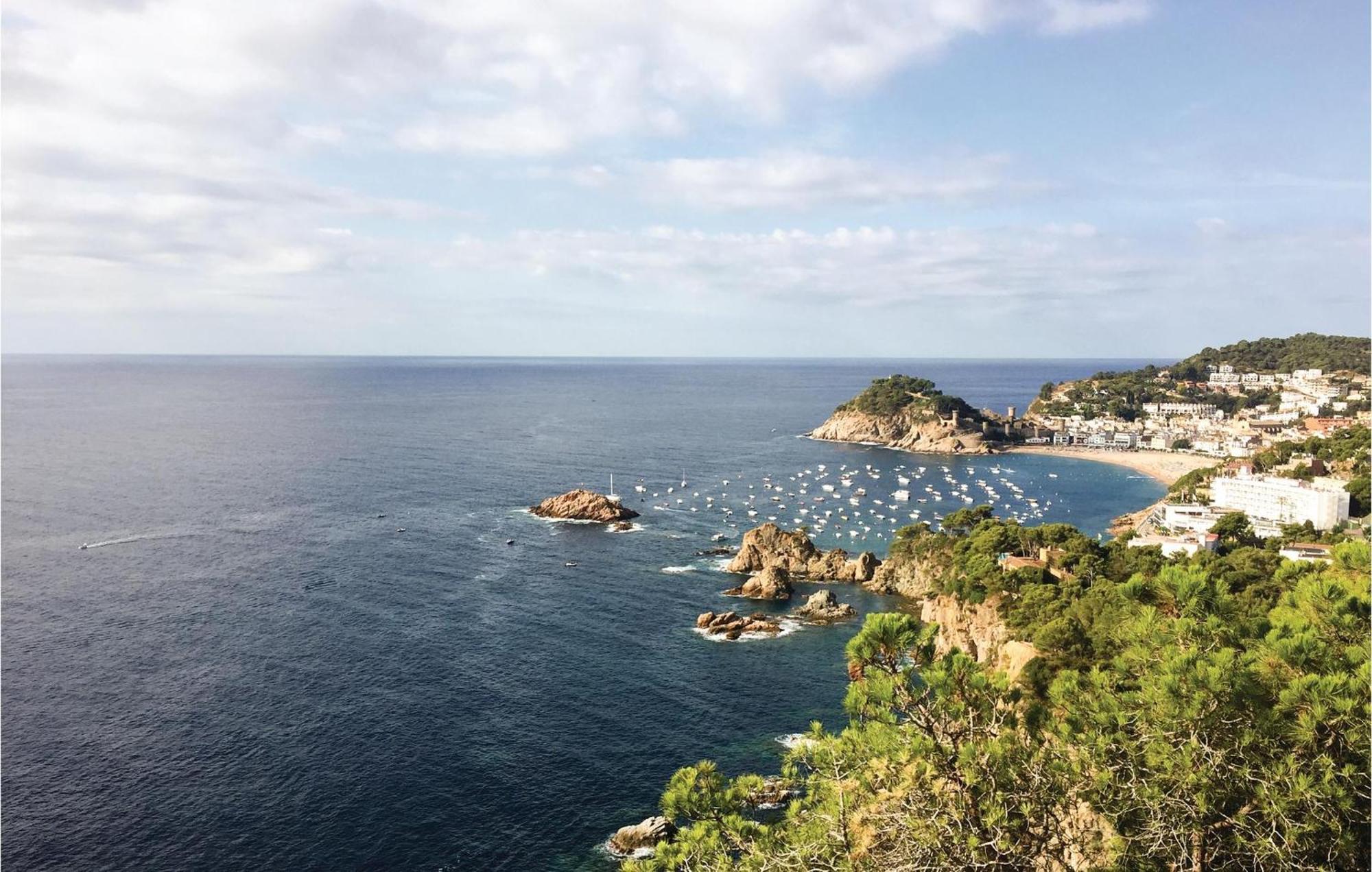 1 Bedroom Beautiful Apartment In Tossa De Mar Exterior foto